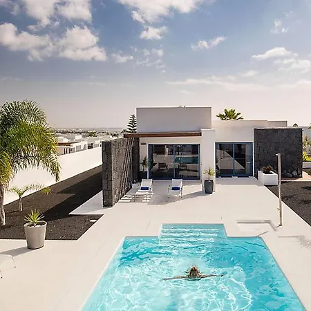 Playa Blanca Sleeps 6 Pool Air Con Wifi Hébergement de vacances Playa Blanca (Lanzarote)