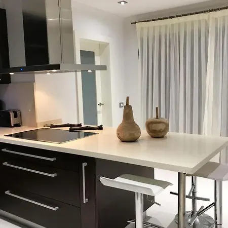 Playa Blanca Sleeps 6 Pool Air Con Wifi